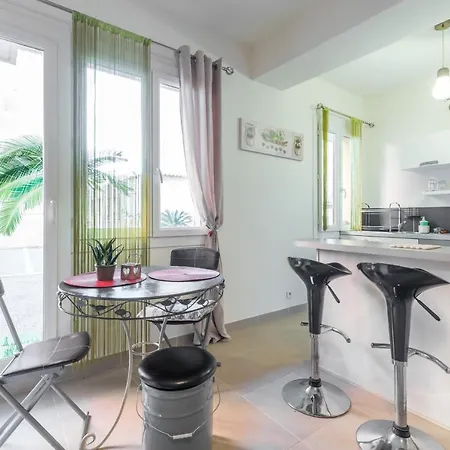 Cosy At Port * 尼斯